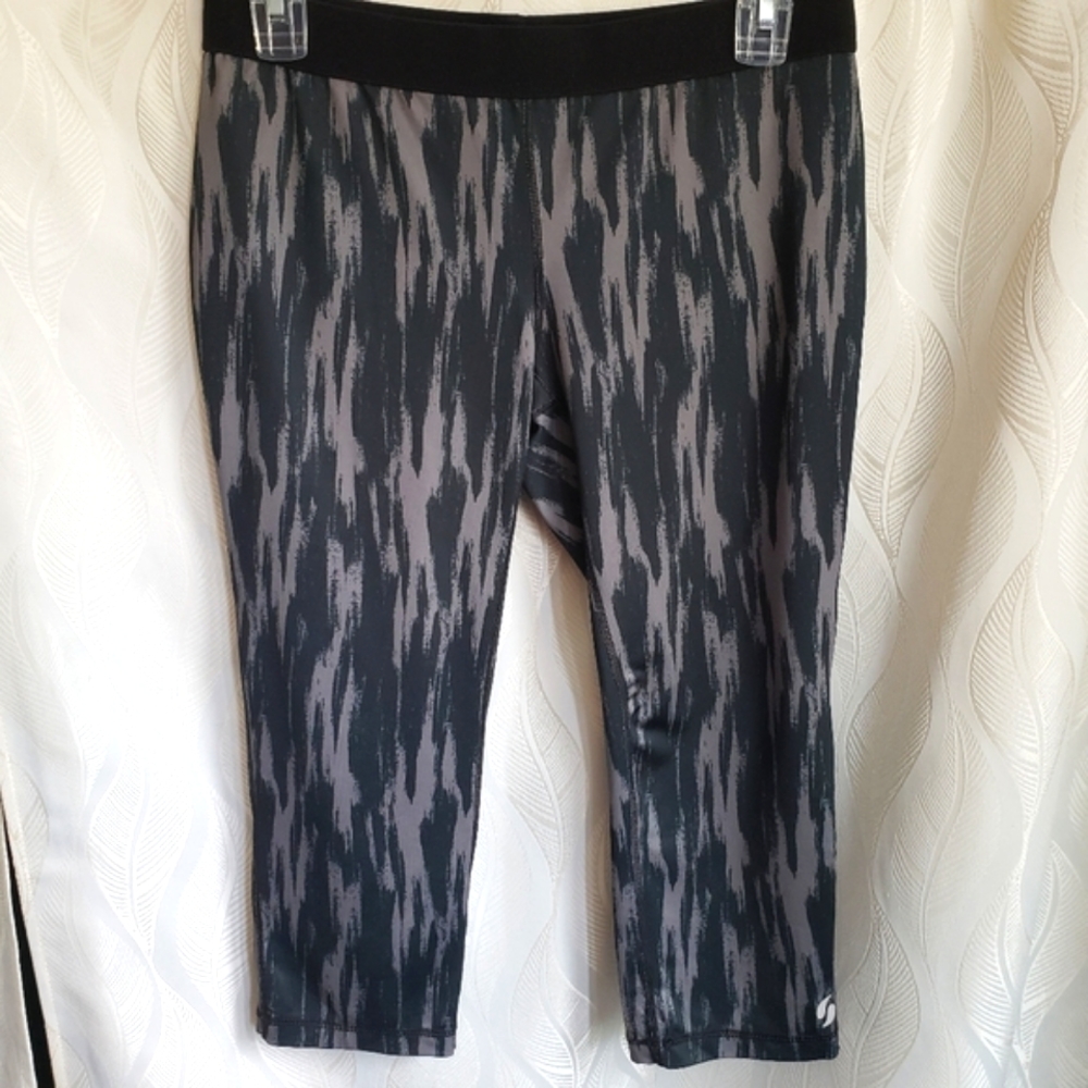 Soffe Dri Grayscale Spandex Capri Legging